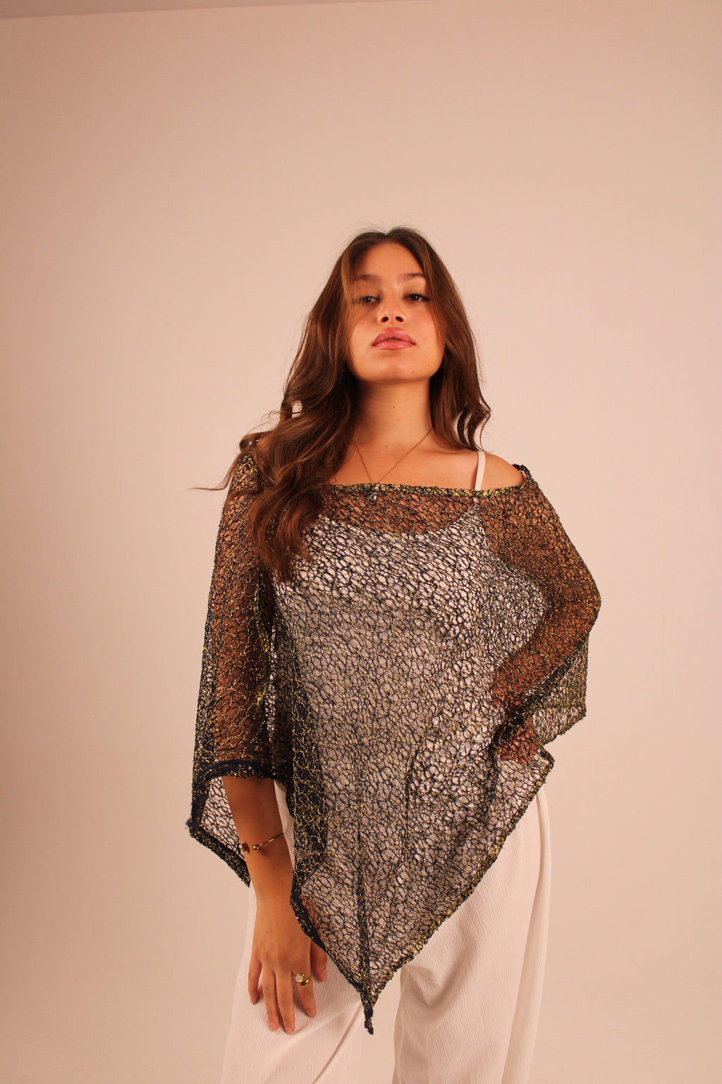 the net cape - navy/gold