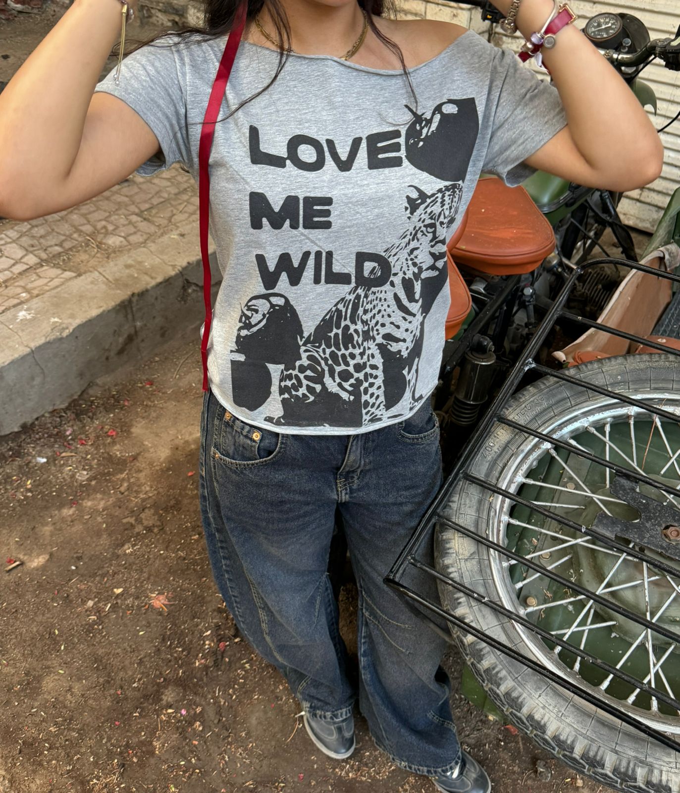 The LEOPARD off-shoulder